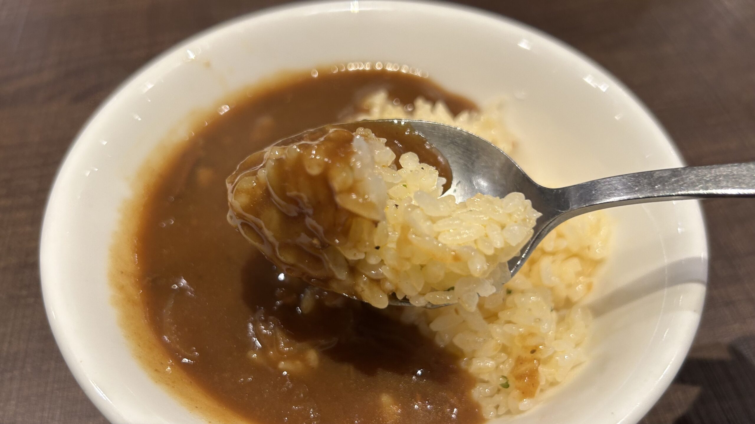 最大の刺客はメイン後にも続く「サラダバー」だった