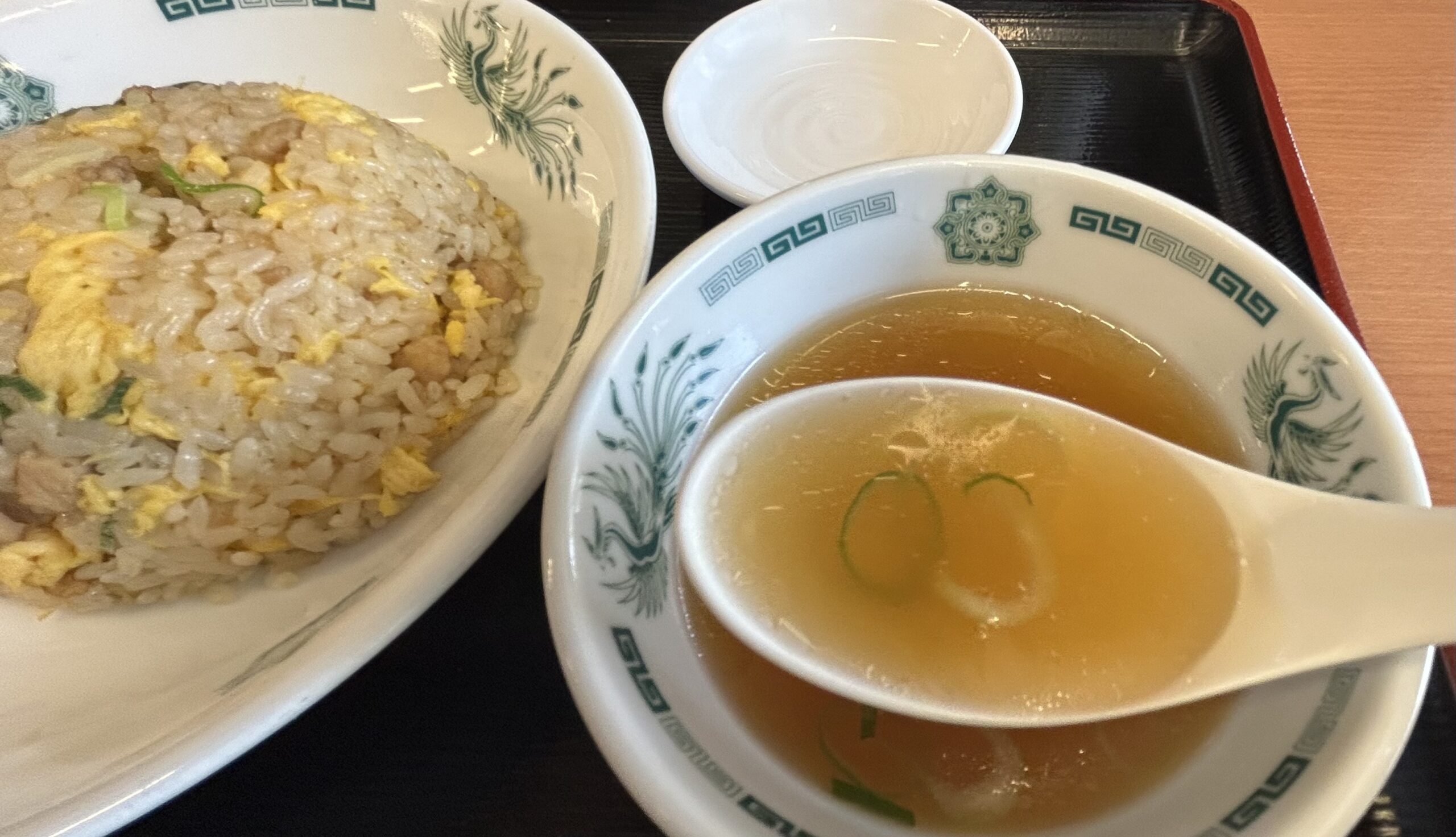 塩気の強いスープがチャーハンの味をぼやかす
