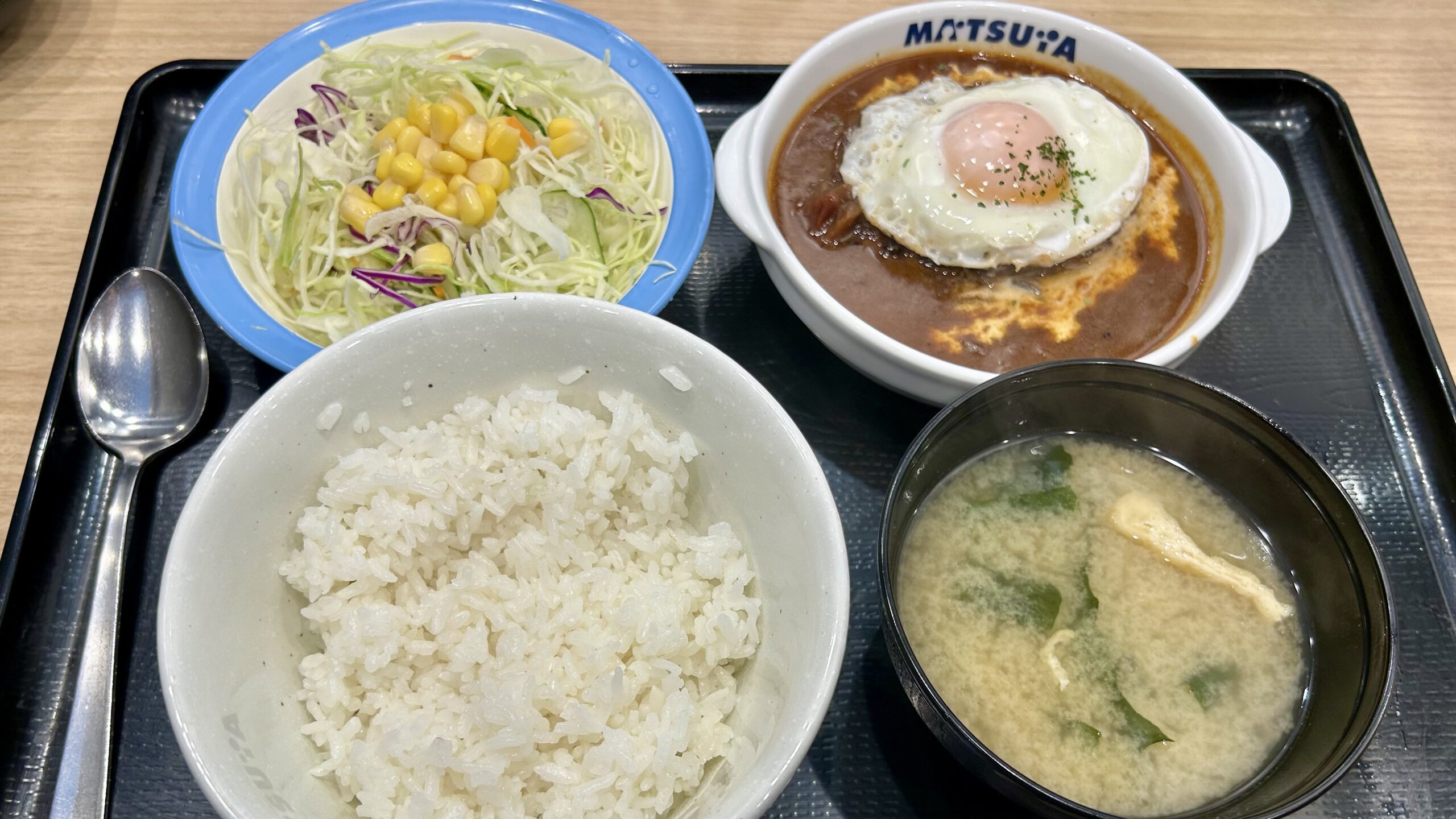 松屋のハンバーグがまずいだあ？：バーグで白メシかっこむ快感を知らんのか