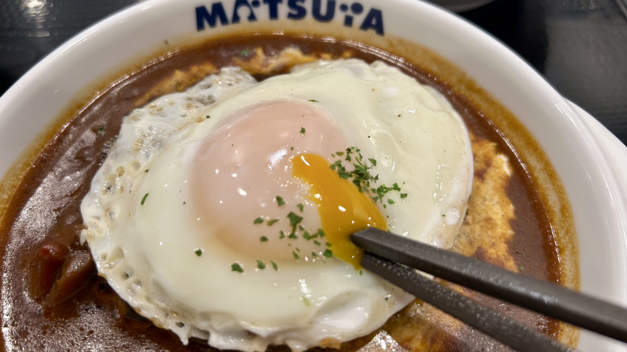 レトルト感が逆に“安心できる旨み”になっている