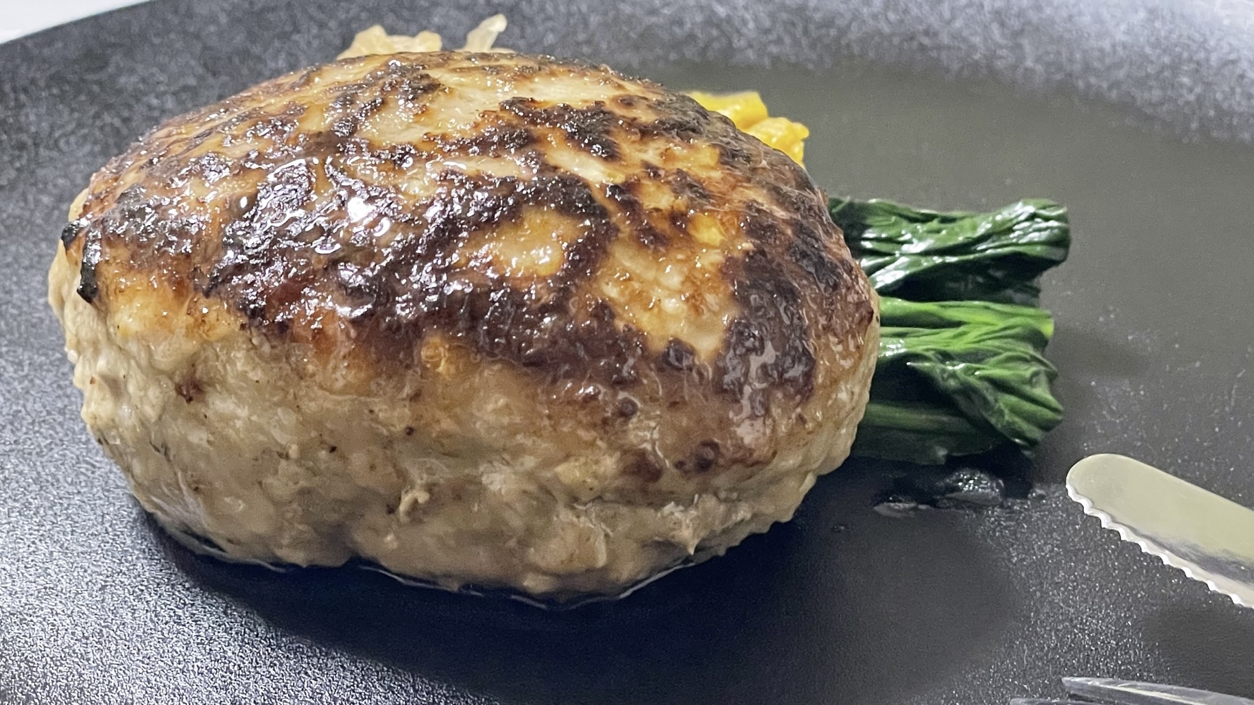 ハンバーグ定食(素材の地力で耐える)