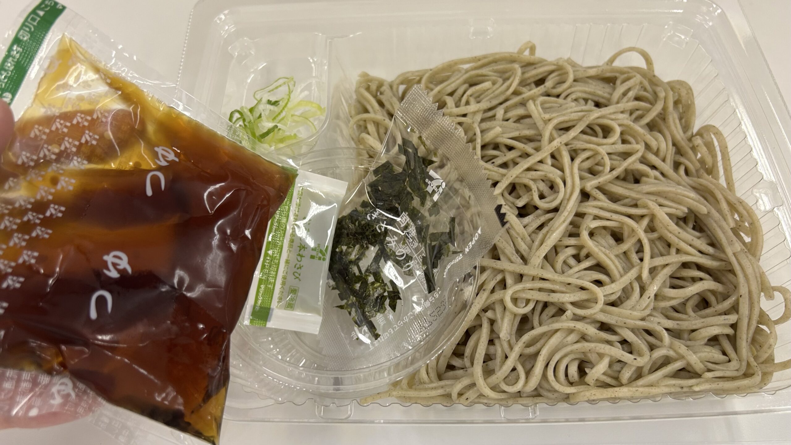 麺の香りと色で本気が伝わる