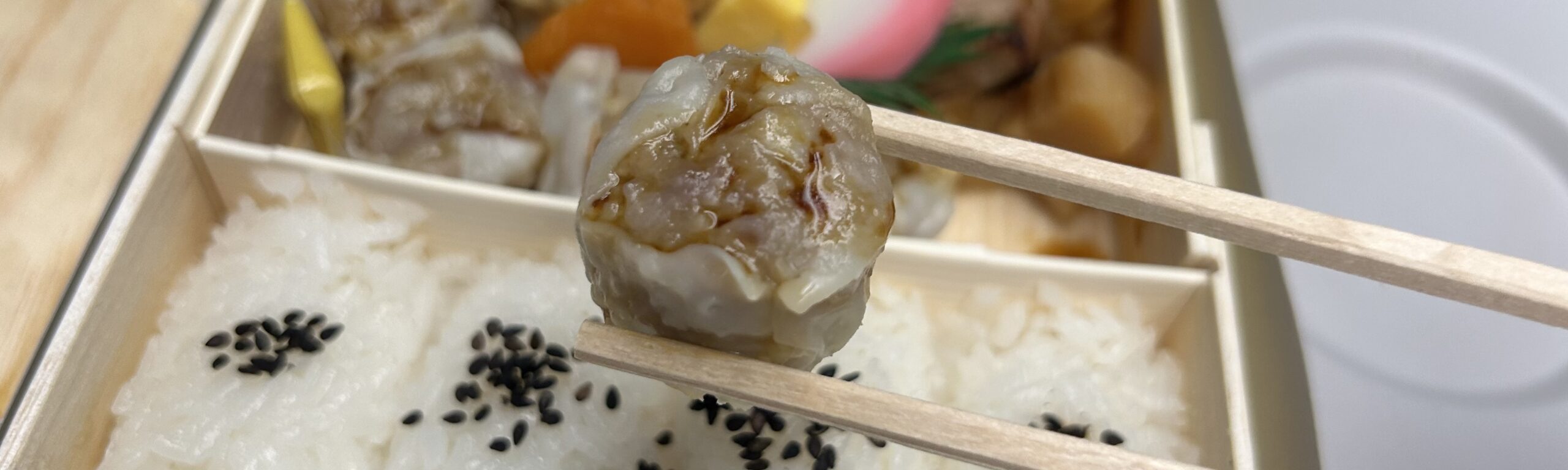 飲食はできる?許される音とにおいのライン