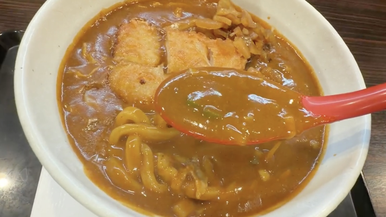 CoCo壱のカレーうどんはなぜ「あと一歩」が残るのか