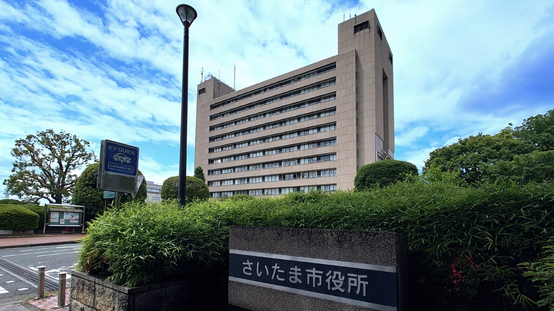 ひらがなで伝える「やさしさ」と「ダサさ」の紙一重