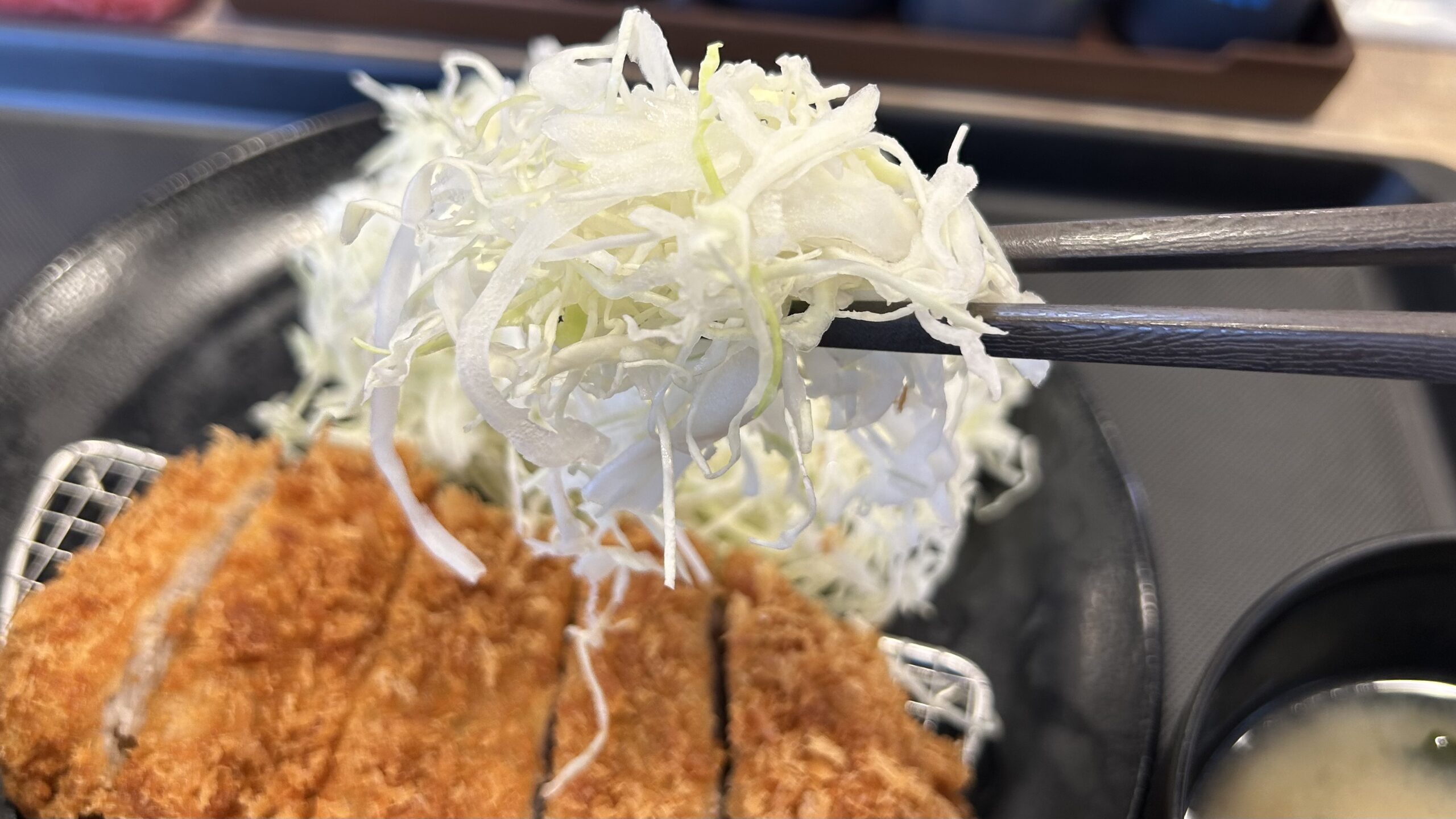 おかわり対応は店舗ごとに異なる
