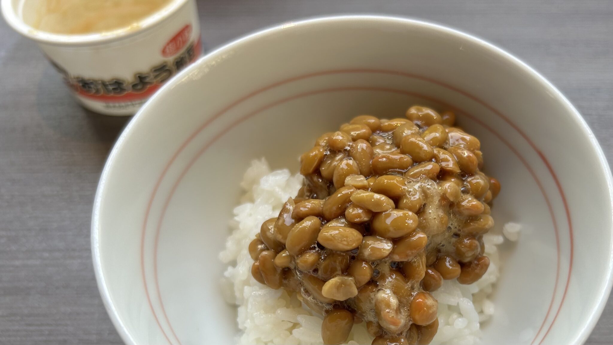 納豆のタレはやめるべき?:健康を考えた代わりの調味料と「かけない」という選択肢 | カニカカ日誌