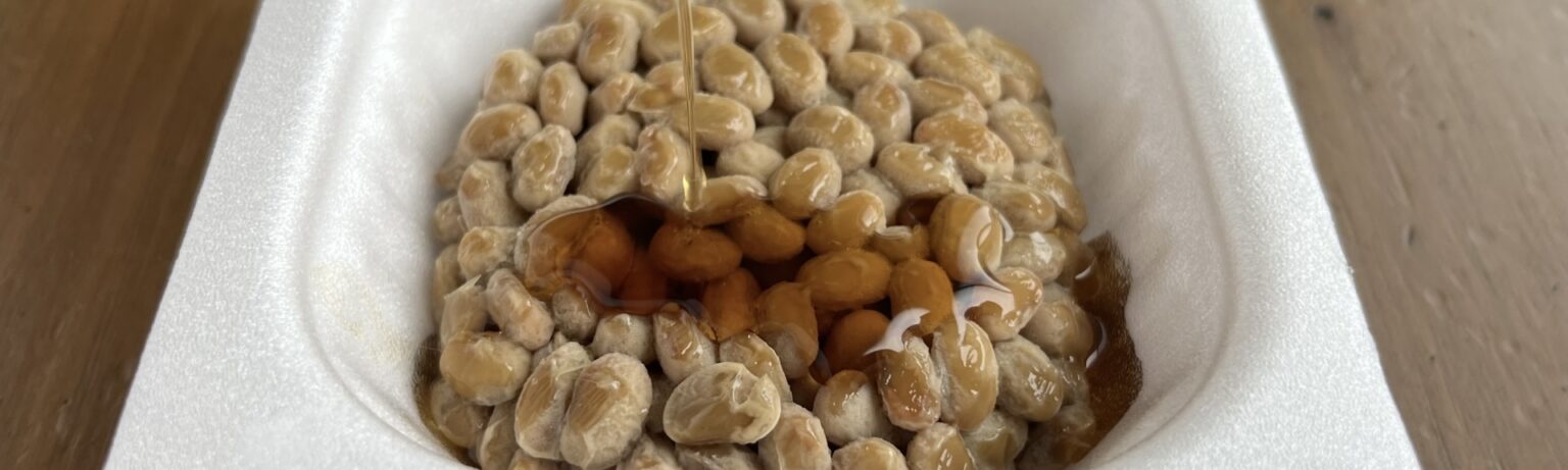 納豆のタレはやめるべき?:健康を考えた代わりの調味料と「かけない」という選択肢 | カニカカ日誌