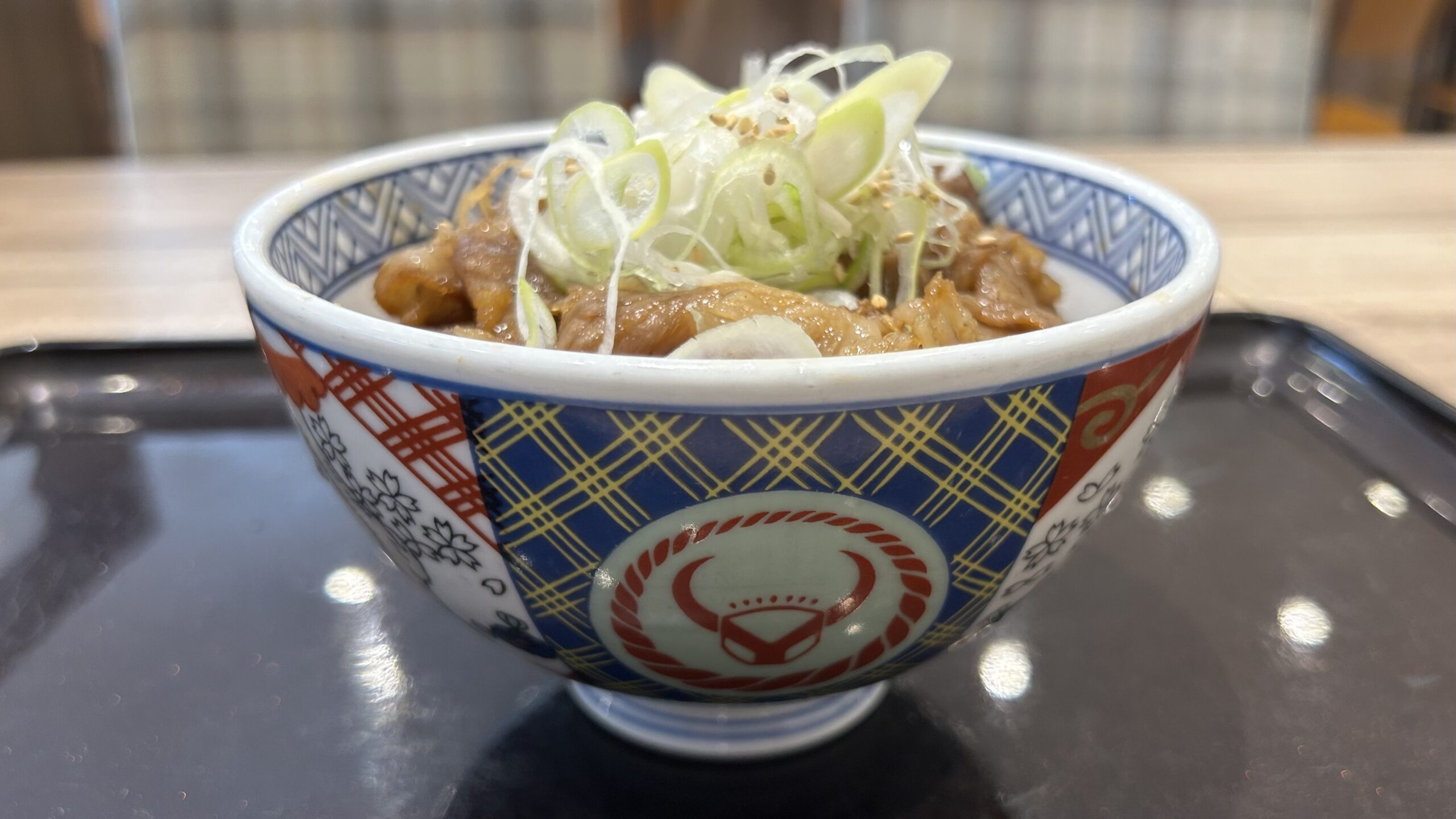 吉野家の牛カルビ丼はまずいって本当？