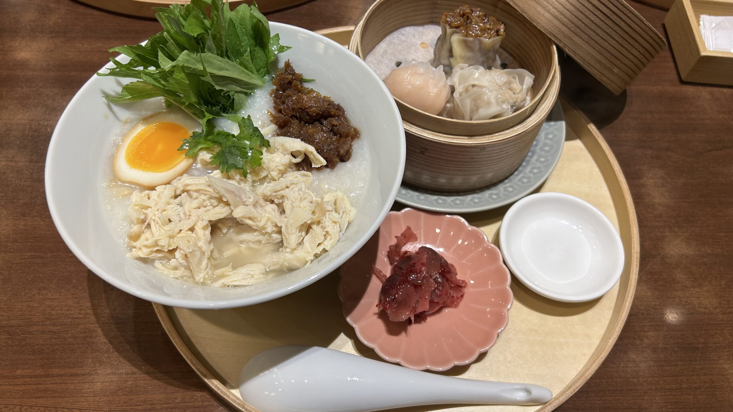 台湾蒸し鶏粥と点心3種セット