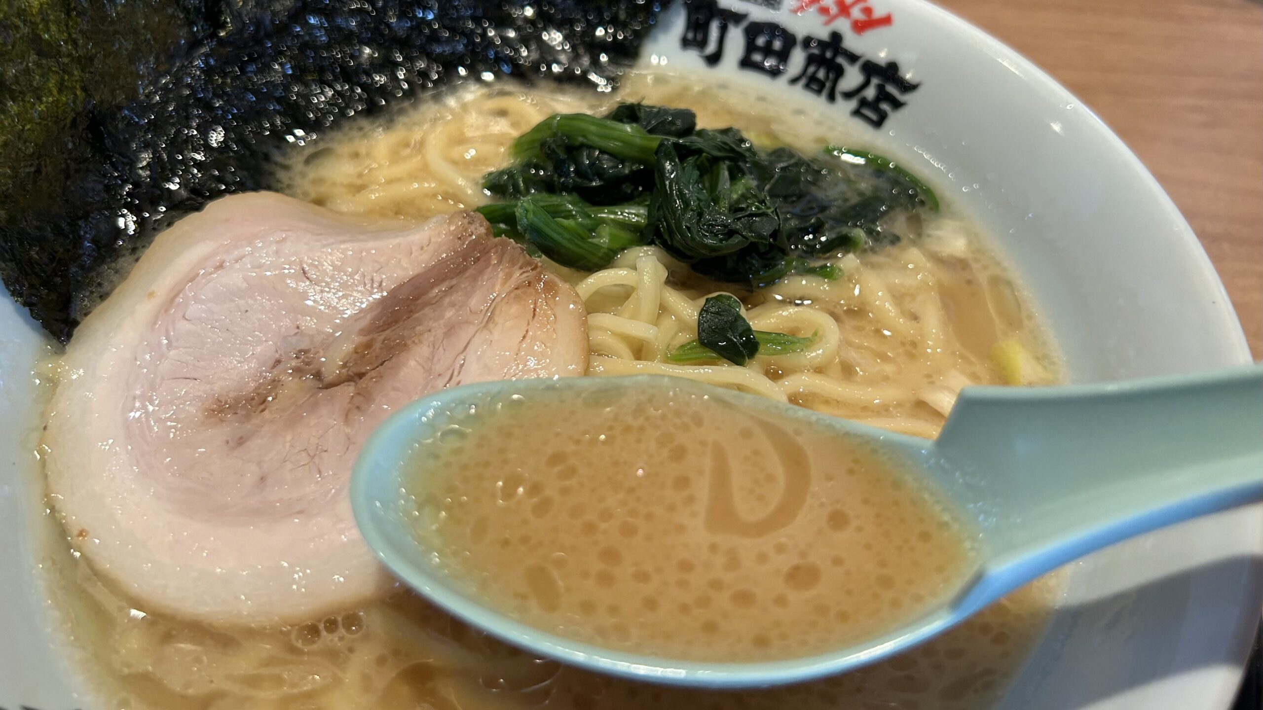 ①ラーメンは飲み物だからカロリーノーカン