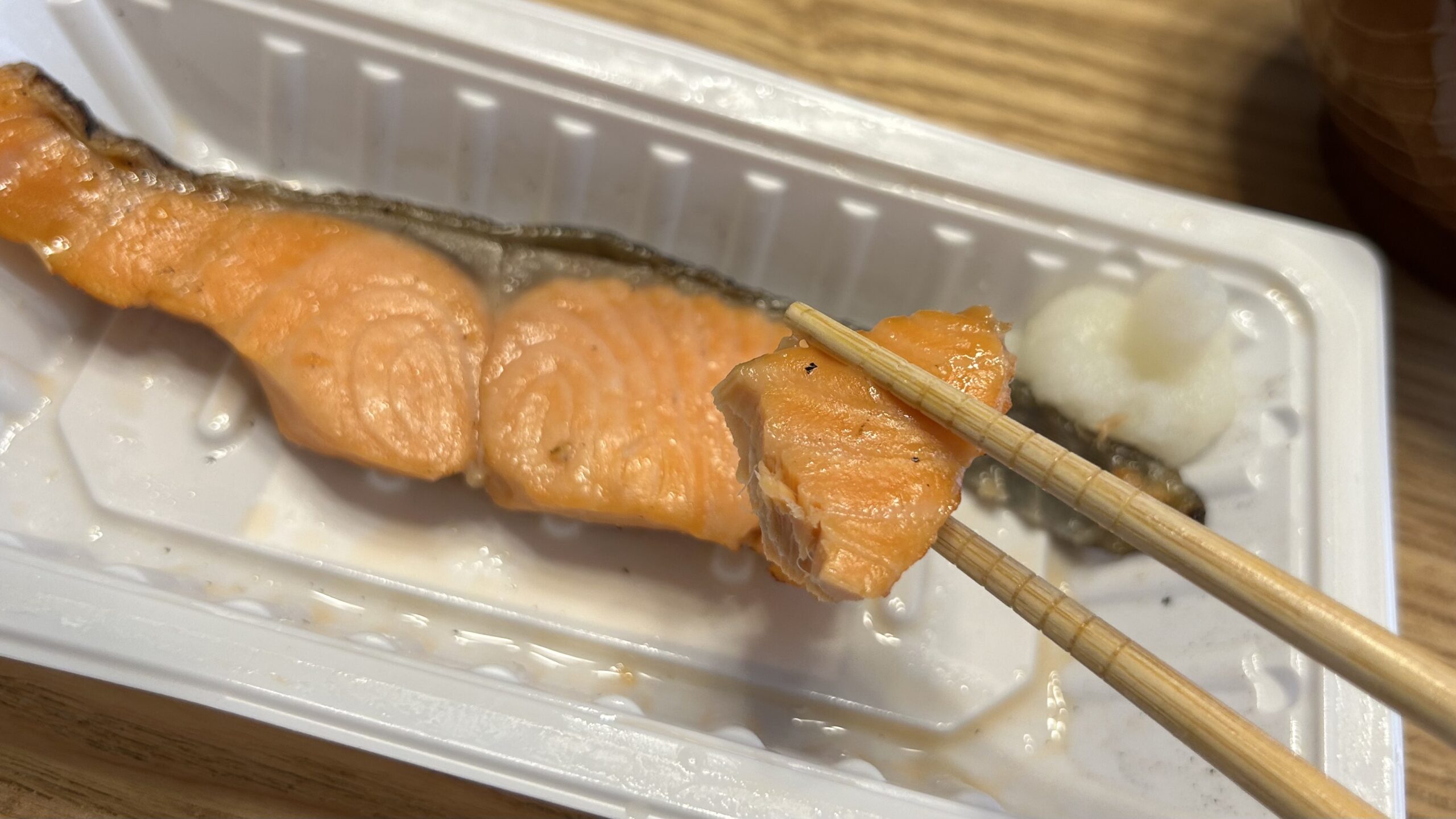 ふわふわ食感や見た目の違和感が生む不信感