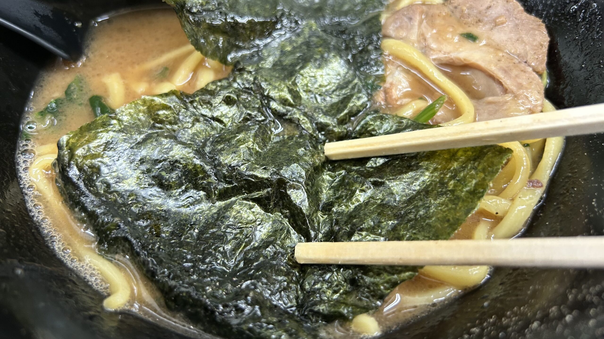 トッピングの質は海苔や具材を確認