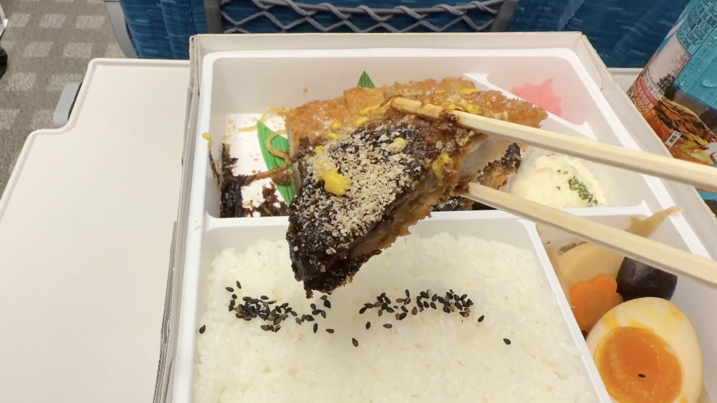 新幹線の「ぼっち駅弁」が恥ずかしい理由
