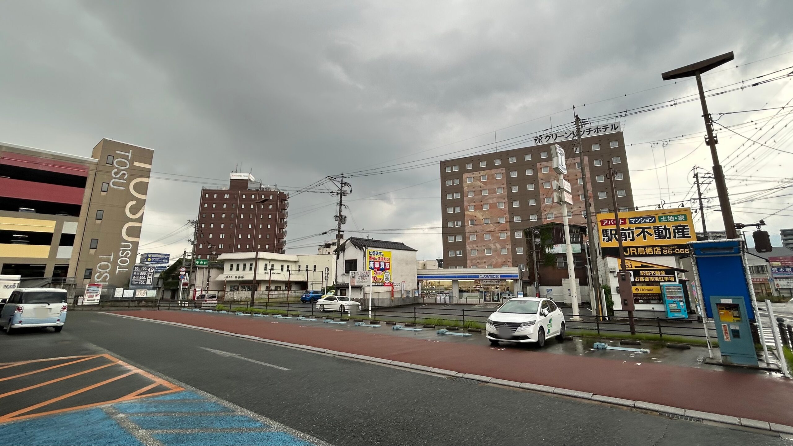 昼のうどんと夜のめし — 今も残る駅の味