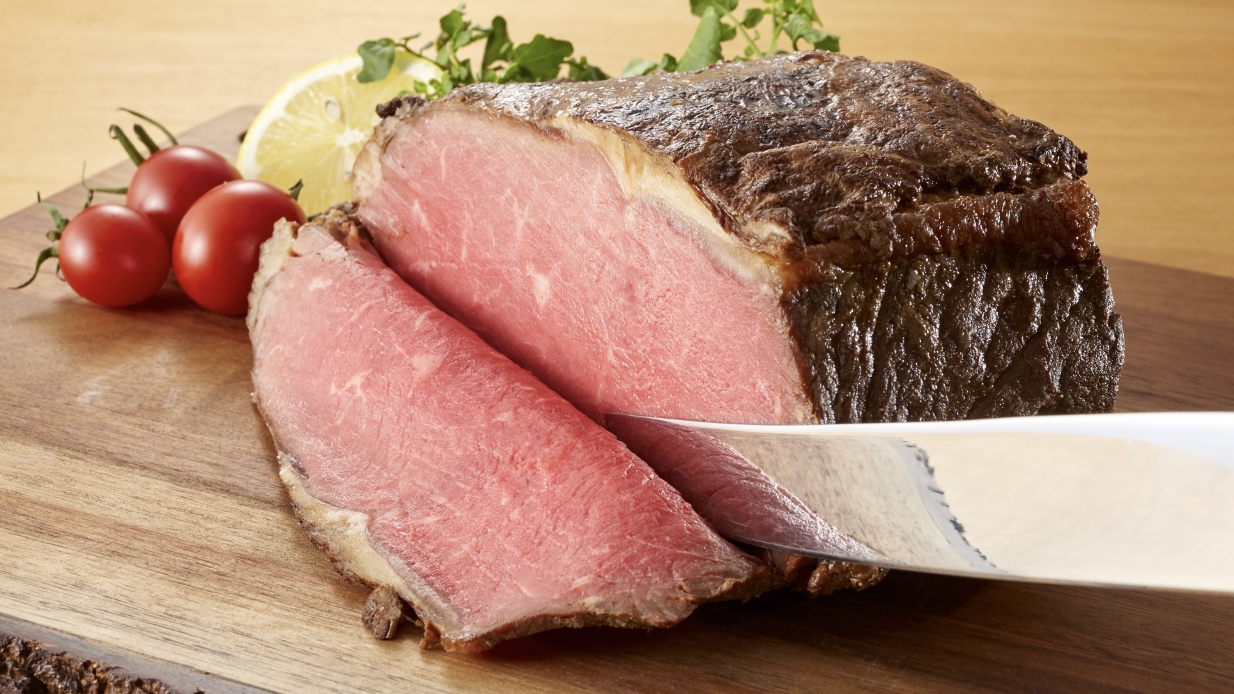 生の肉が食べたい時