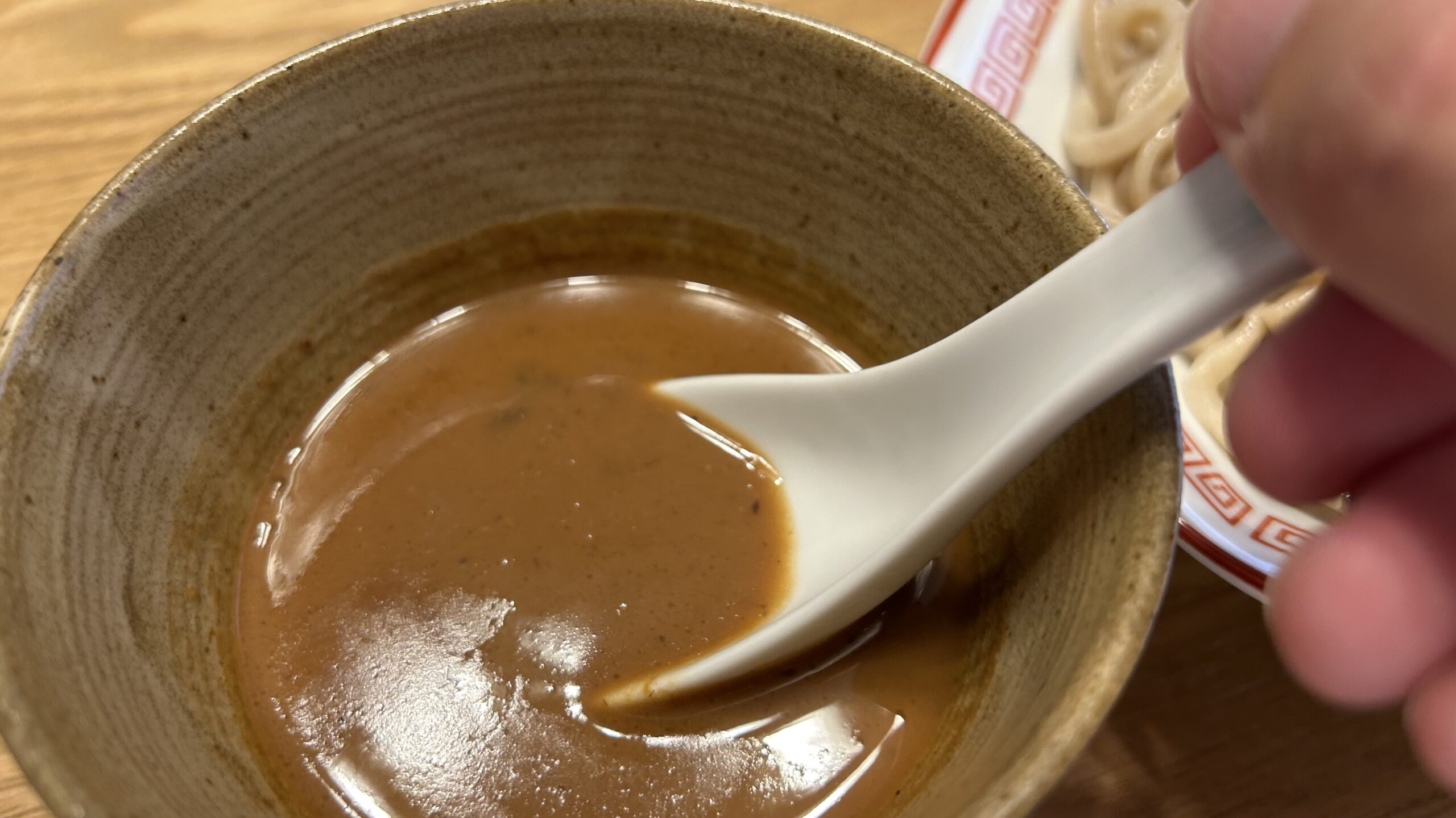 家で食べると「お店の空気」が恋しくなりがち