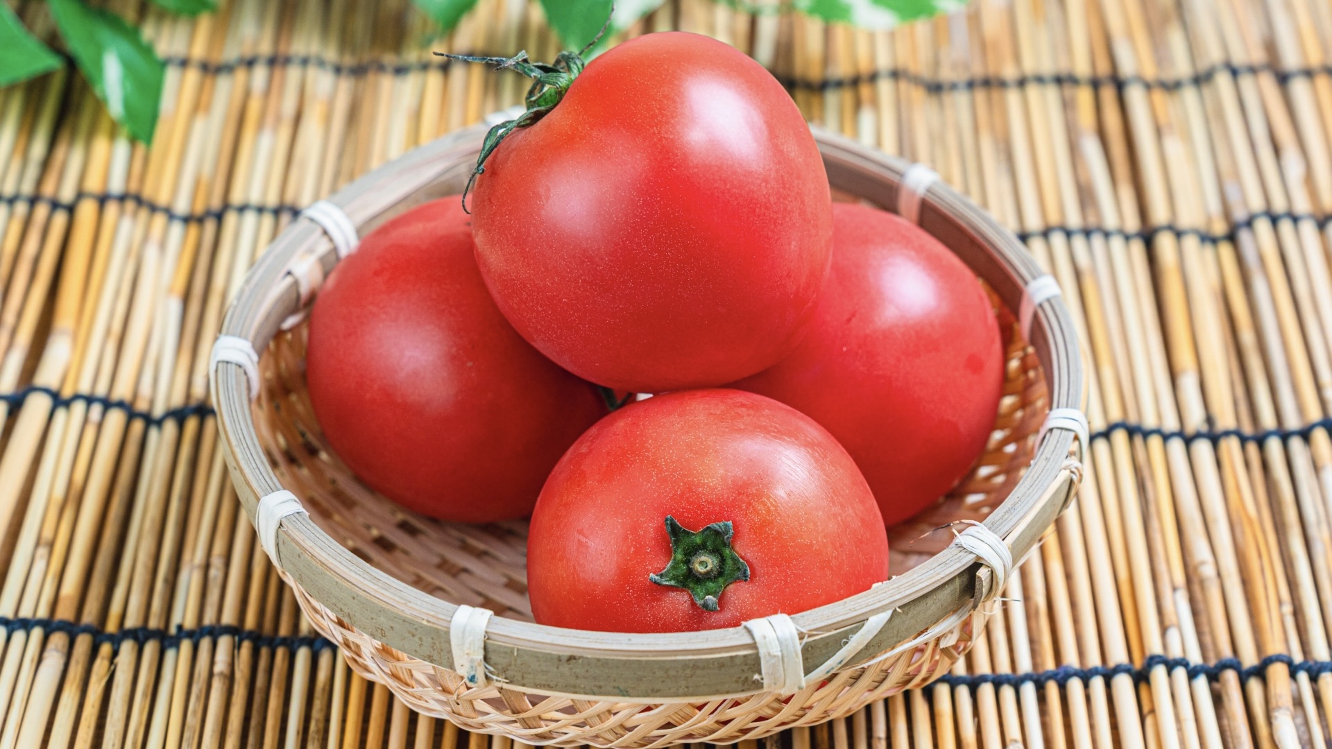 トマトが食べたい時 足りない栄養素とは？：欲求のサインをゆるく読み解く