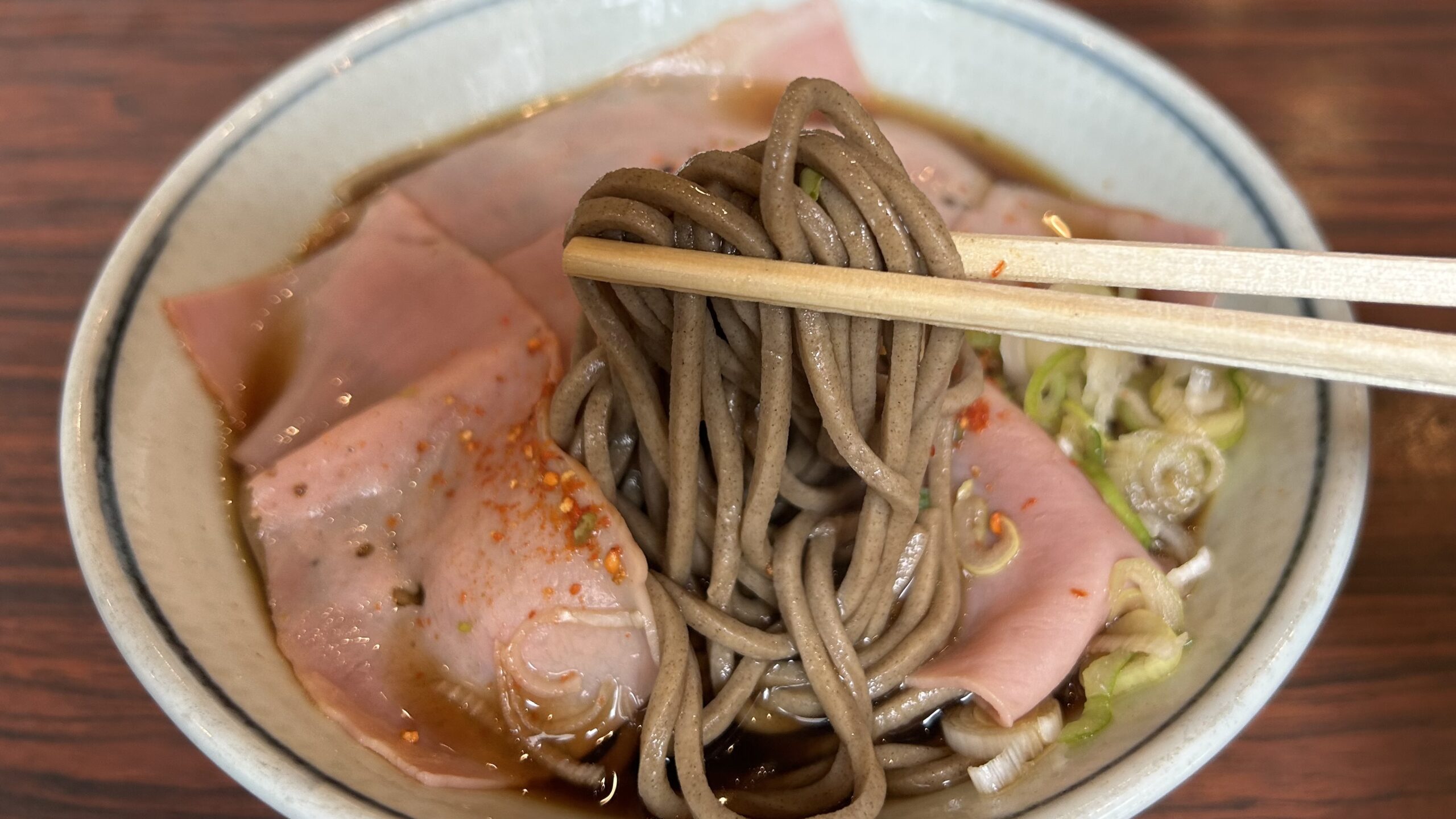 田舎そばが「最初に襲ってくる」瞬間