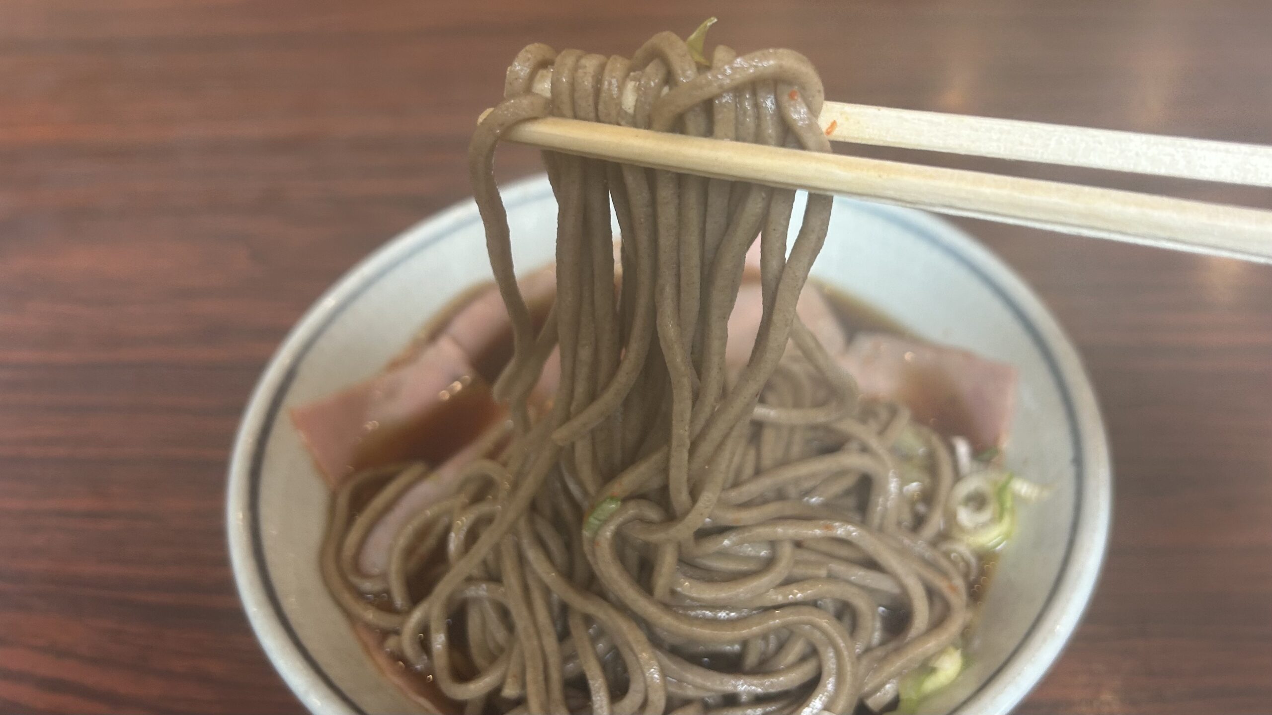 田舎そばが「最初に襲ってくる」瞬間
