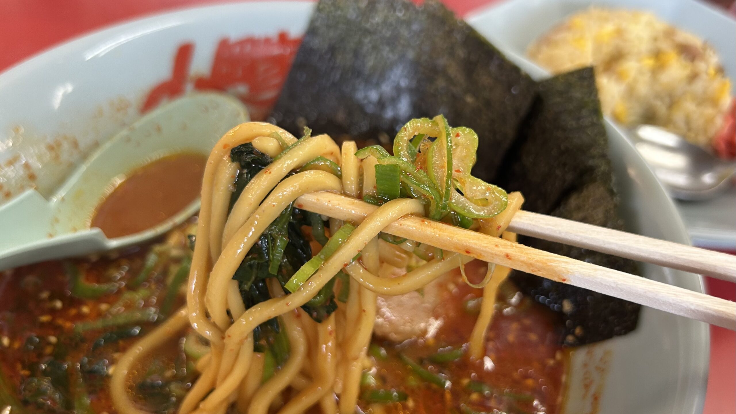 他の激辛ラーメンも気になる方はこちら