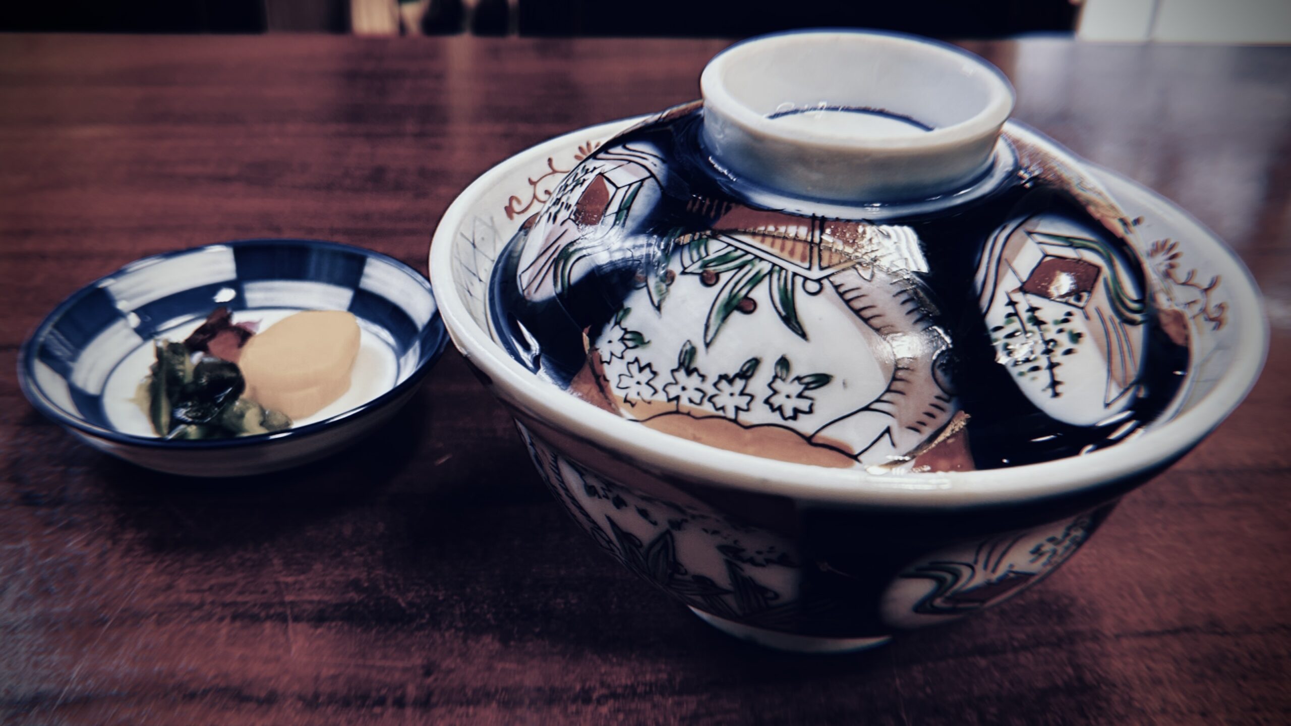 警察の取り調べはなぜカツ丼？：あの名シーンを生んだ「警察とメシの関係」