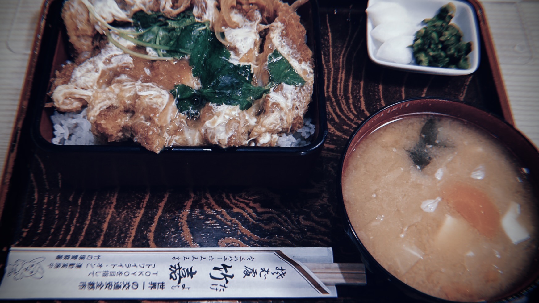 それでも実際にある「警察とメシの関係」