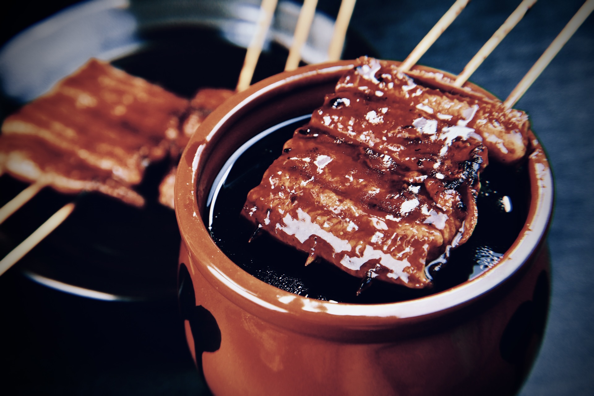 継ぎ足しタレを気持ち悪いと感じる人へ：老舗の美談が生む違和感をほどく