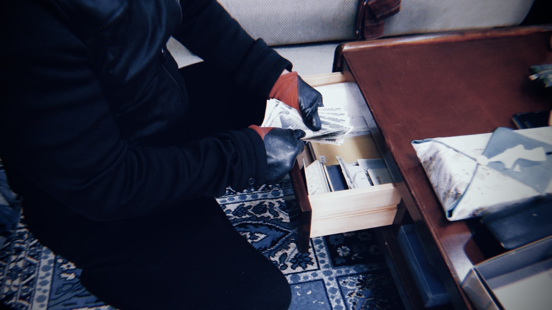 泥棒はなぜ唐草模様の風呂敷なのか