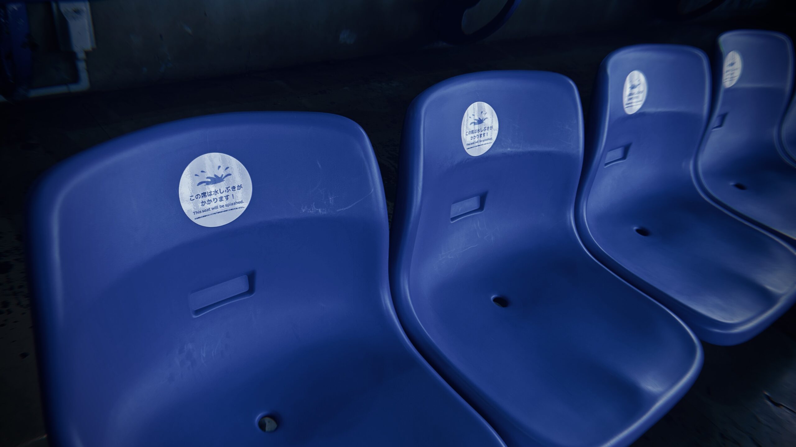 イルカショーはどれくらい濡れるのか