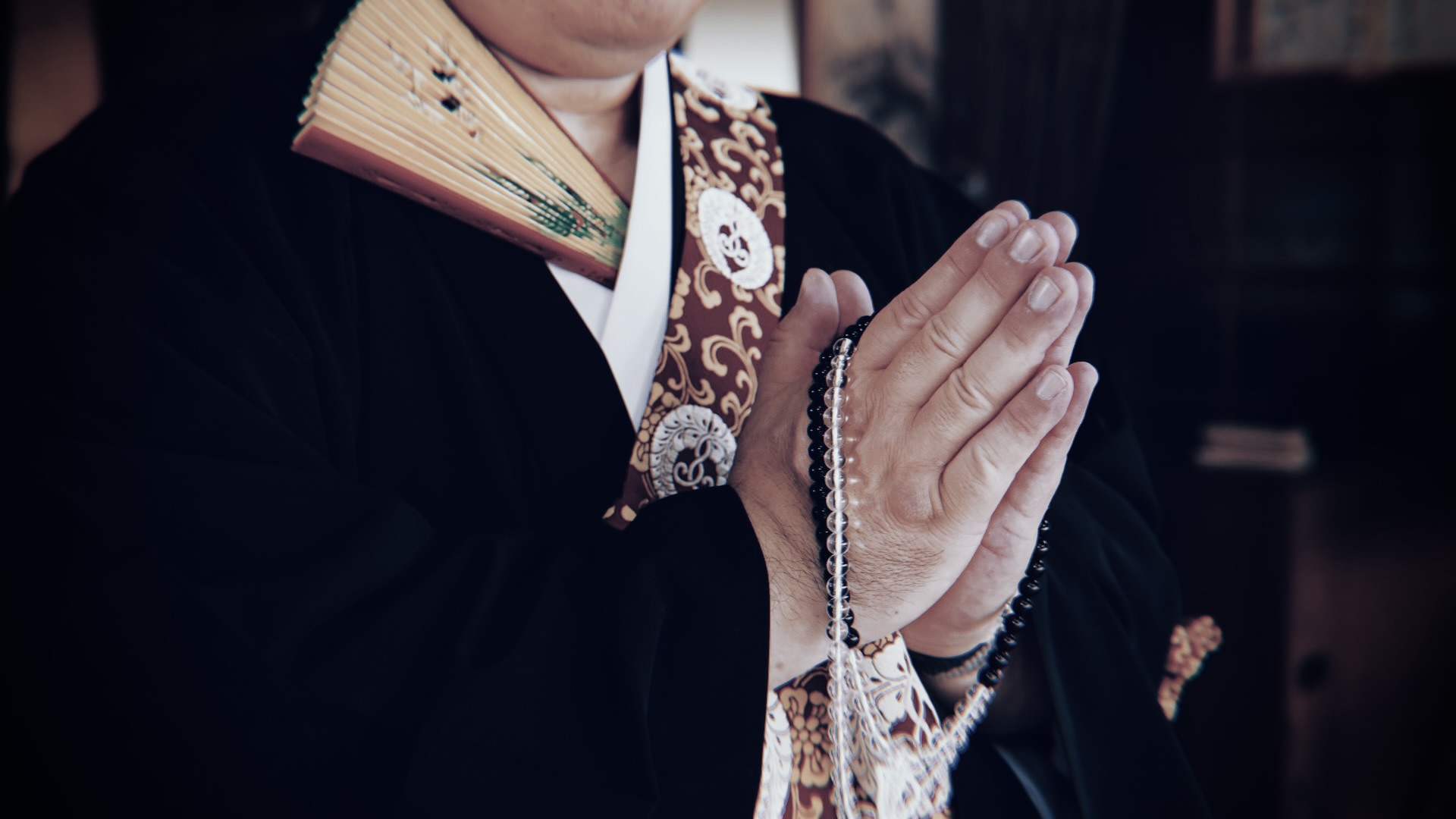 どうして宗教の人は髪を剃るの?