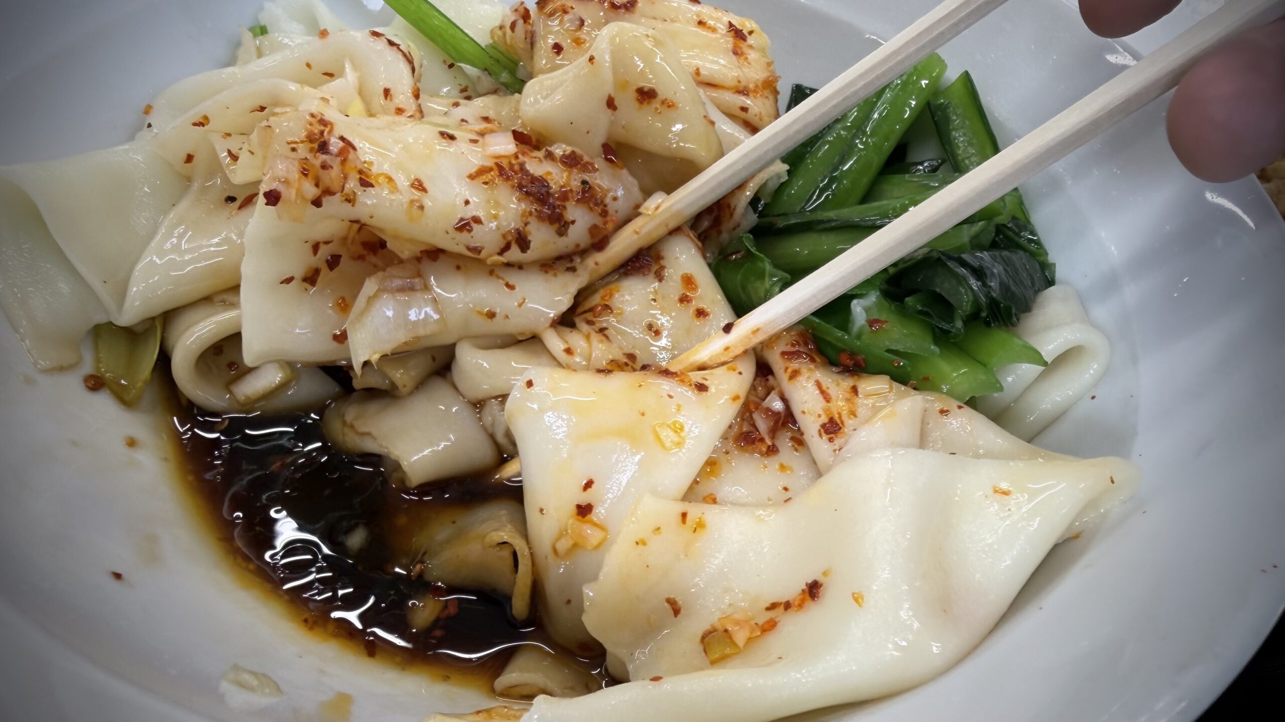 ツルモチ食感とピリ辛なビャンビャン麺