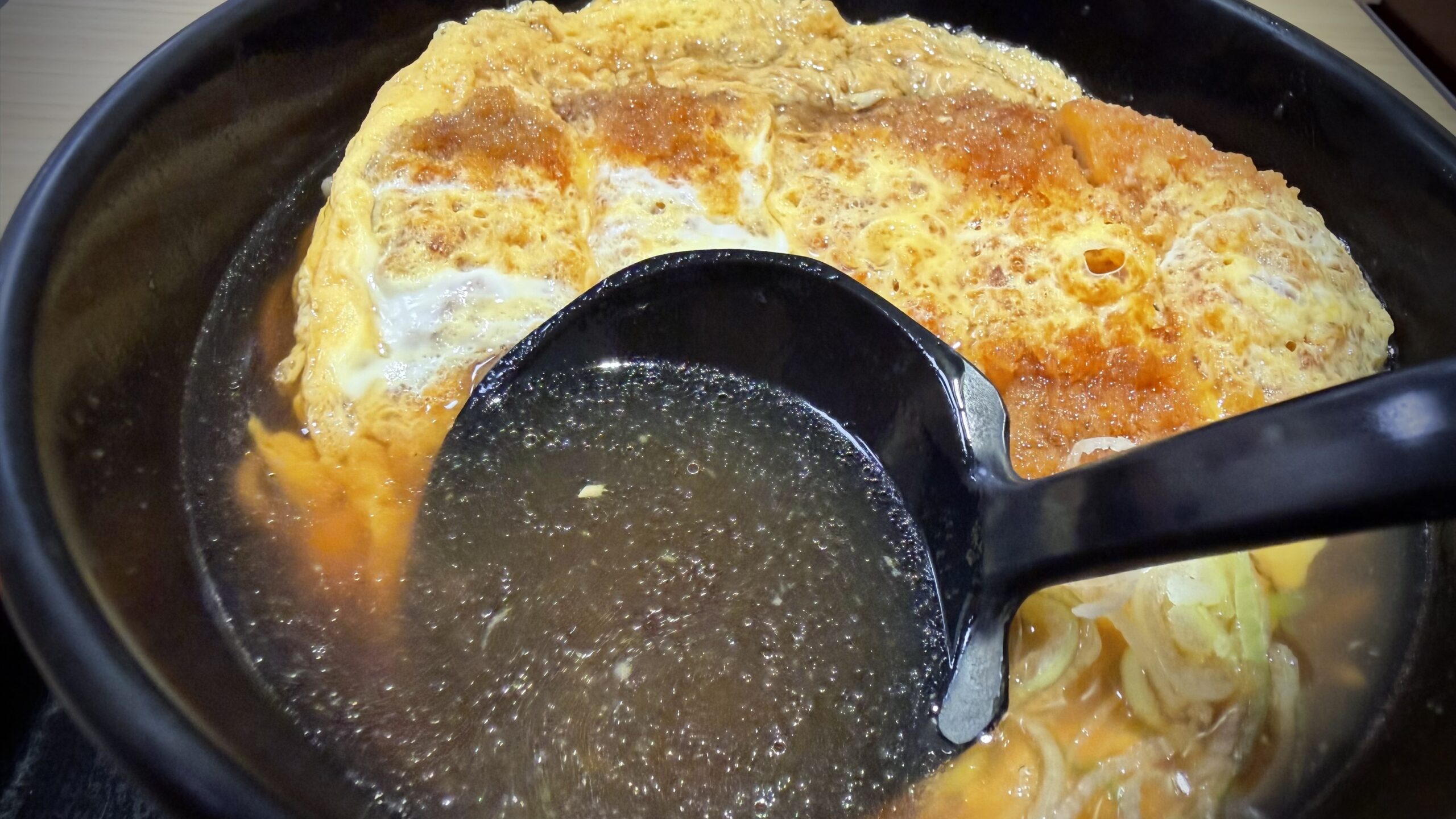 箱根そばの「カツとじそば」を食べてみた