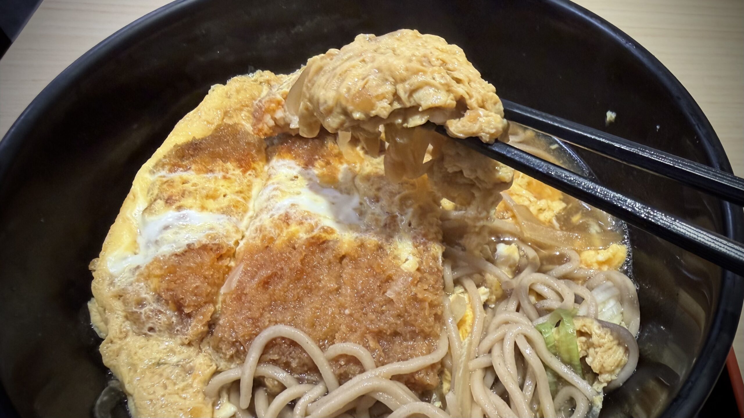 蕎麦屋が「カツとじそば」を出さない理由