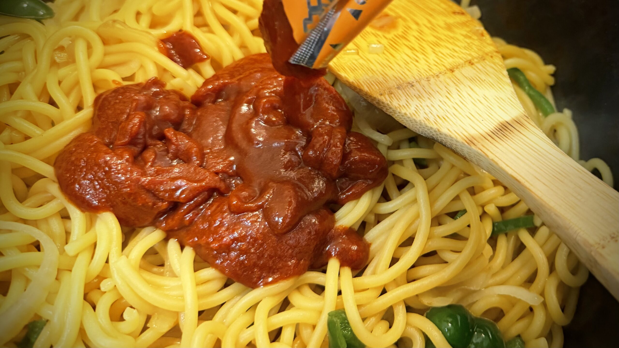 喫茶店のナポリタン「爆盛チャレンジ」とは