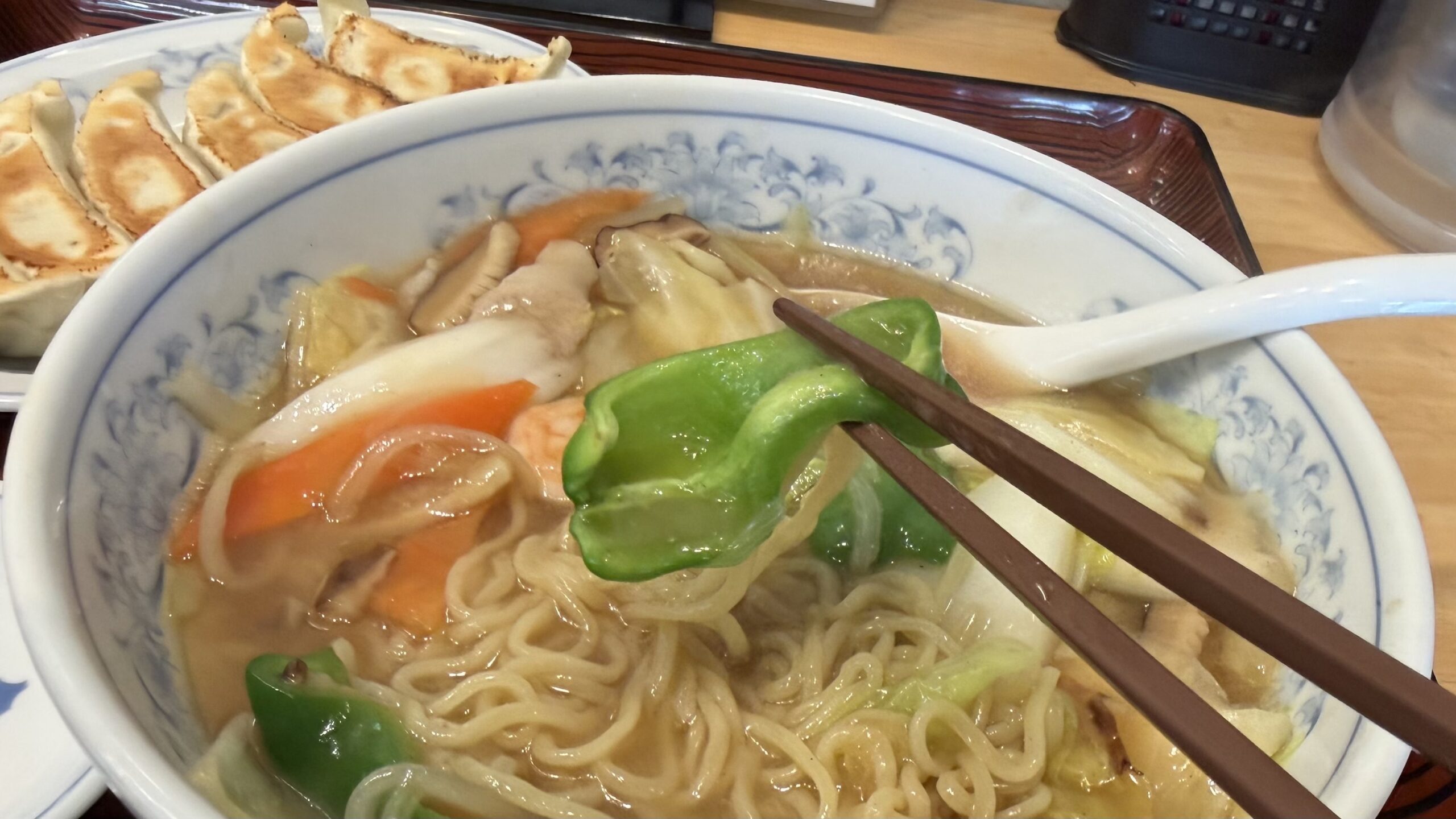 餃子の満州の「うまにラーメン」はどうだったか