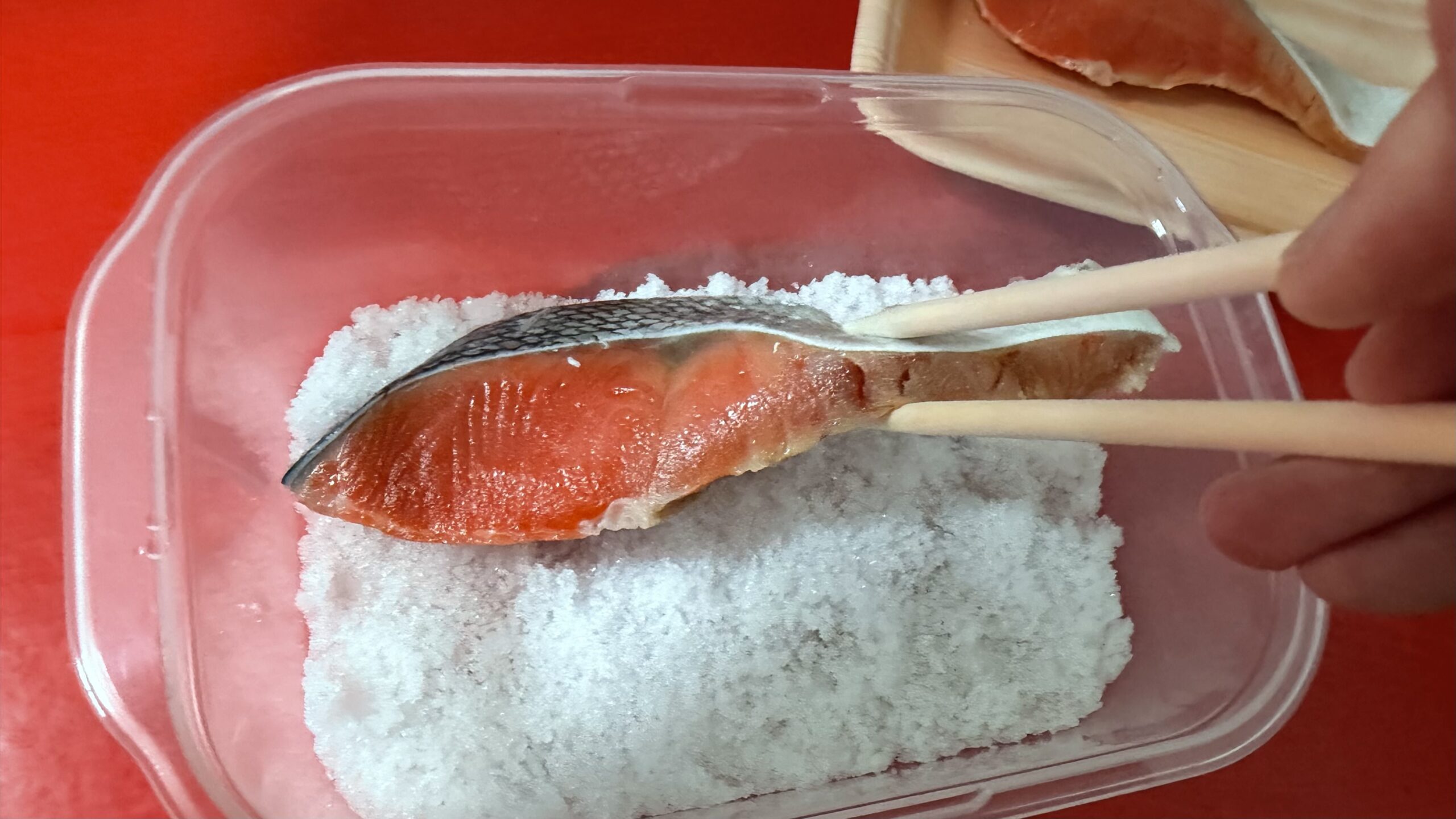 ぼたっこの作り方:塩ぶっかけて放置するだけ
