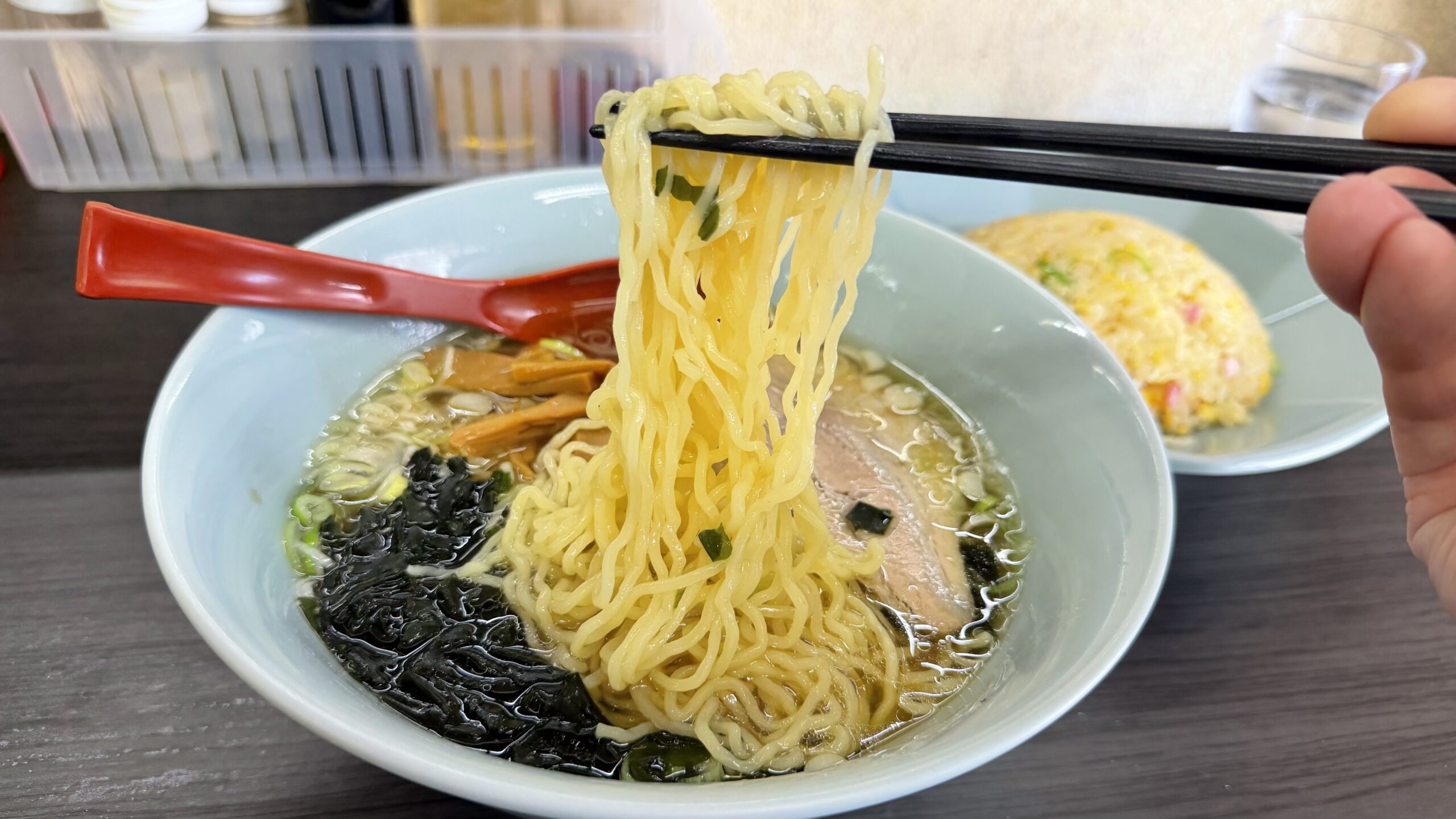 ラーメンとチャーハンの実食レビュー