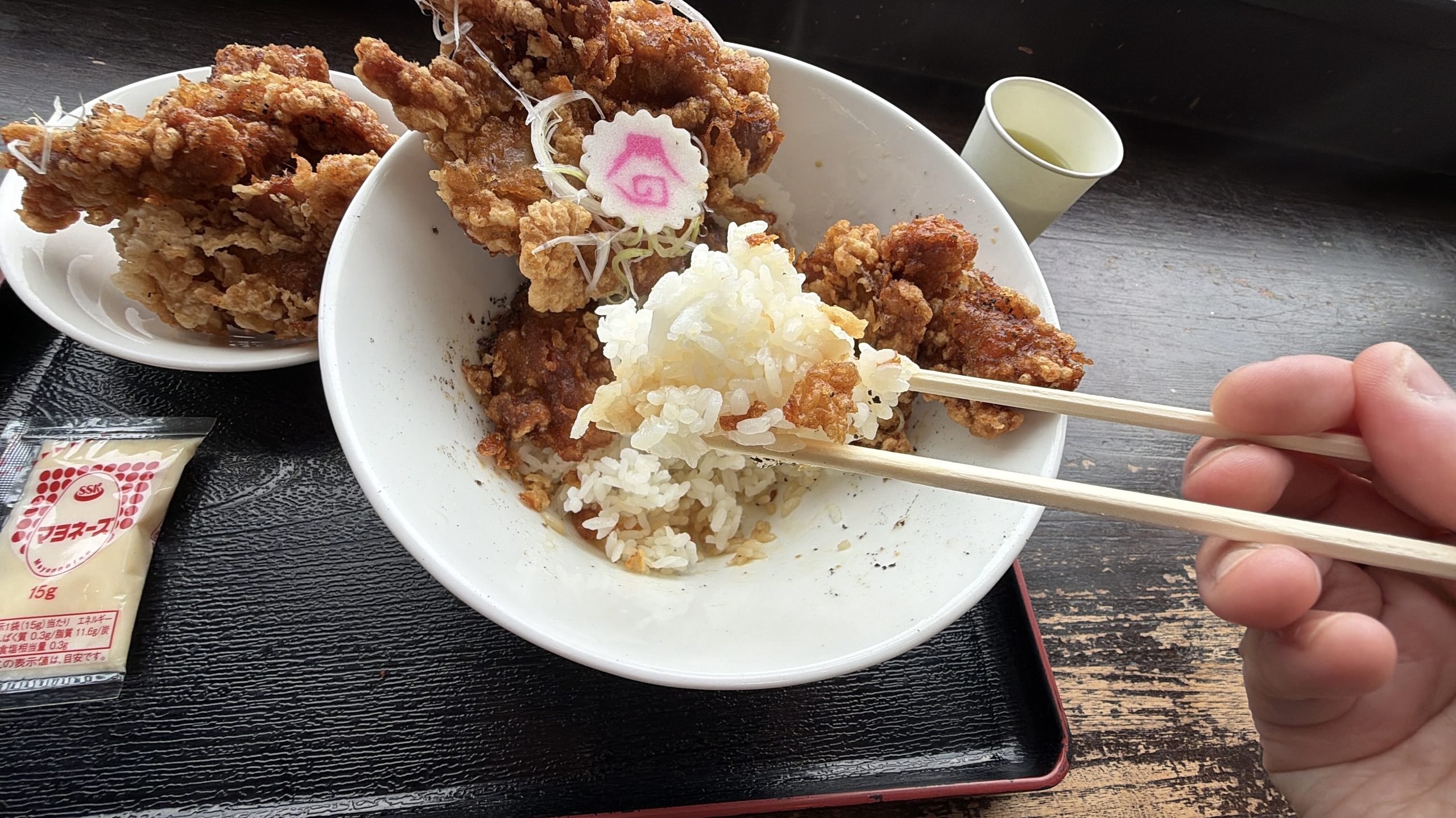 見られなかった富士山を唐揚げ丼で回収する
